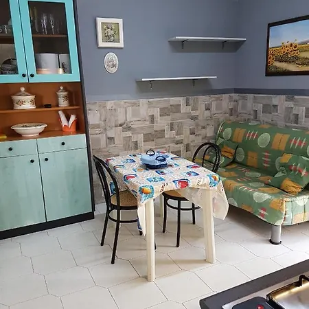 Acqua Azzurra Baia Verde 아파트 *